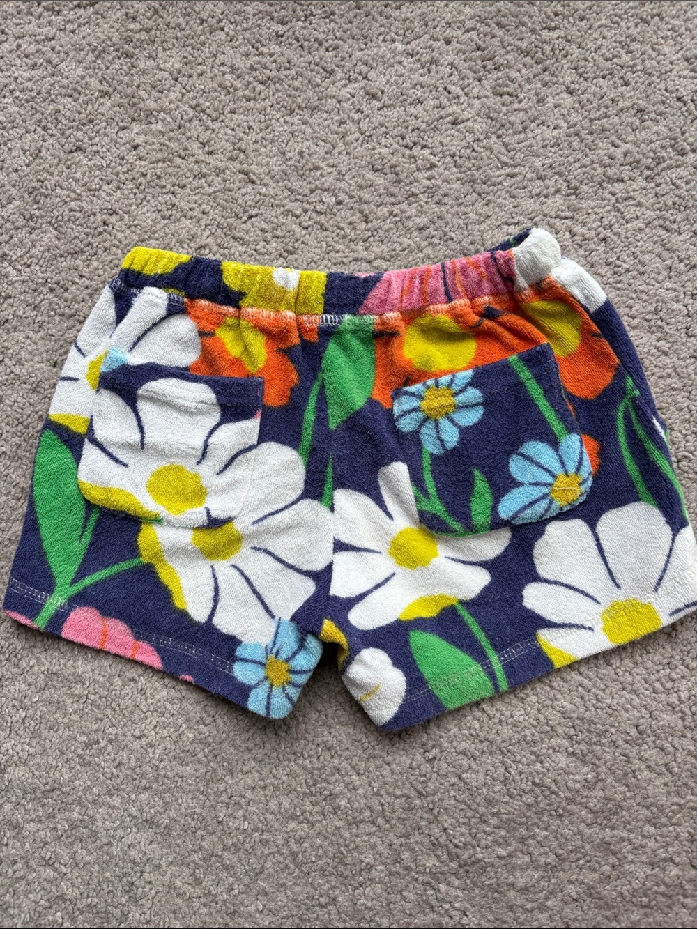 Mini Biden toweling shorts - flower power! - Picture 4 of 6